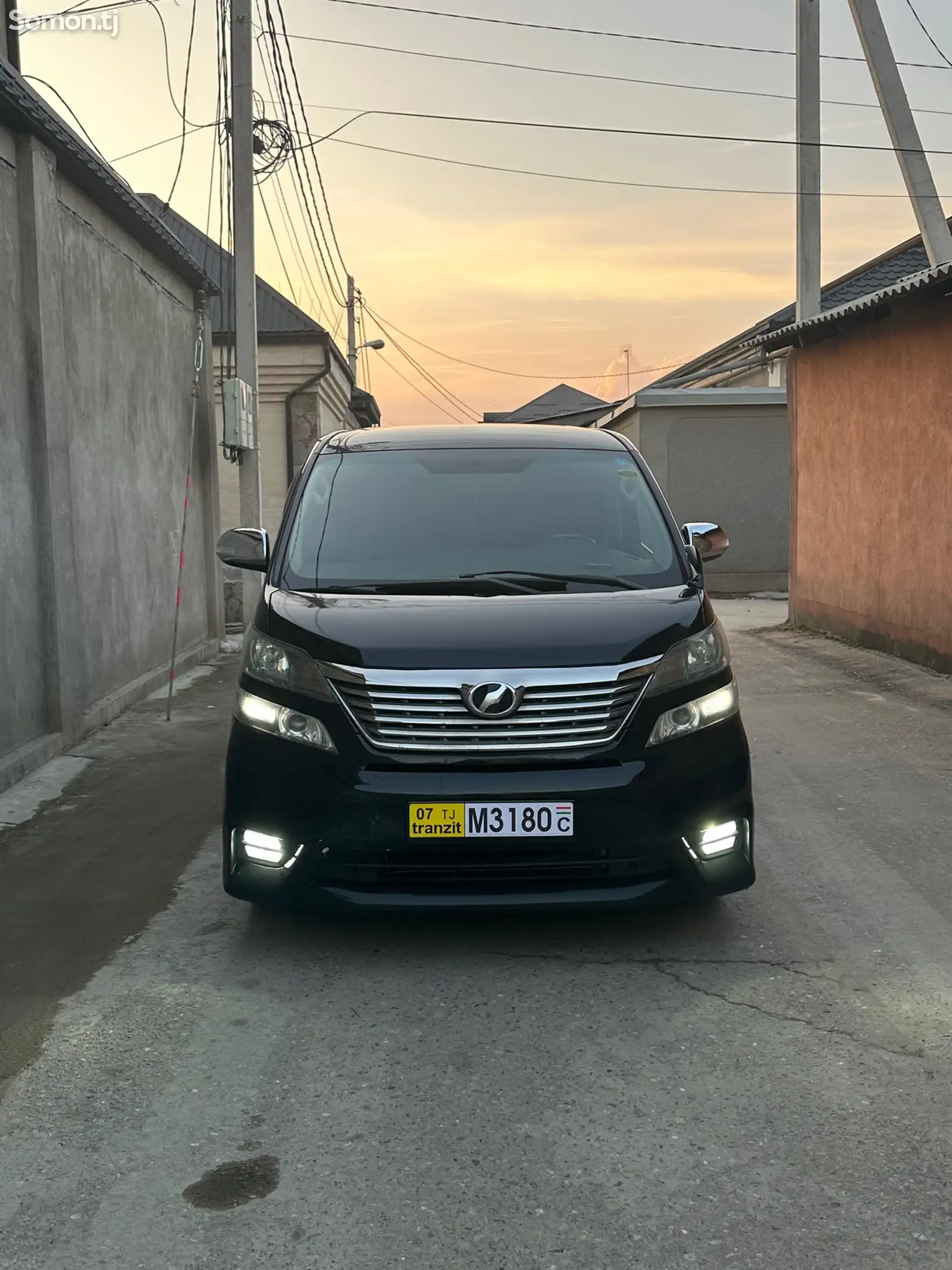 Toyota Vellfire, 2014-1