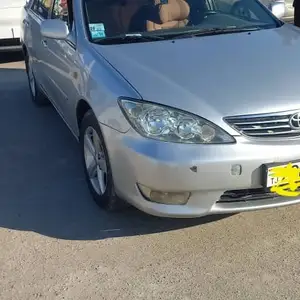 Toyota Camry, 2005