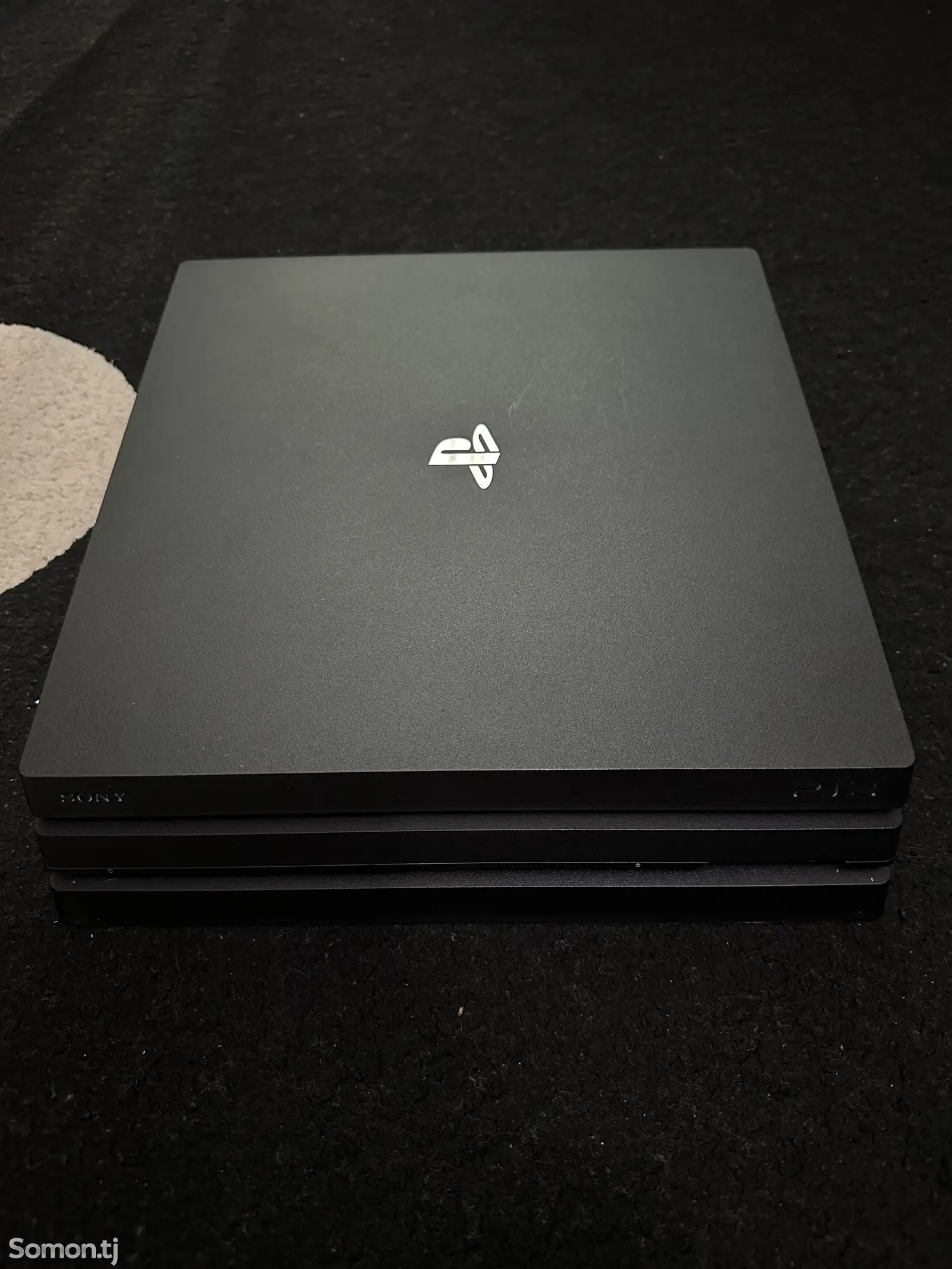 Игровая приставка PlayStation 4pro 1TB-1