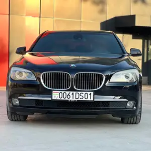 BMW 7 series, 2010