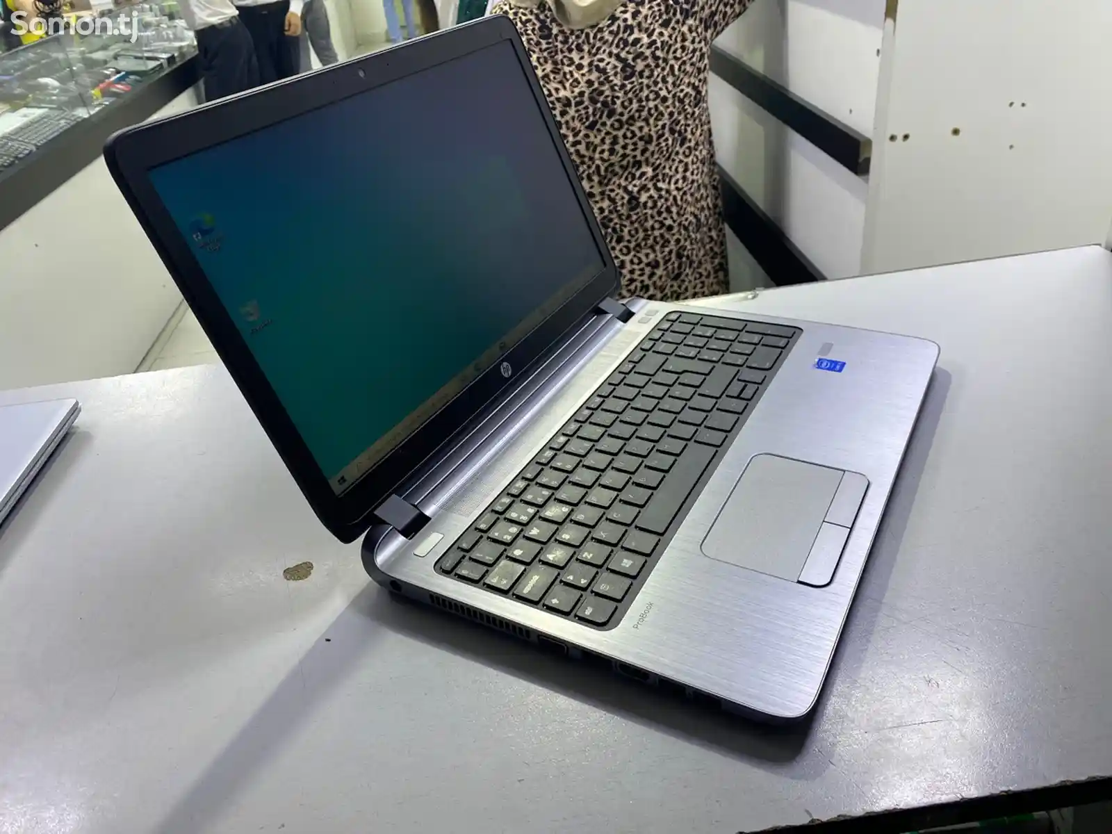 Игровой ноутбук core i5-5GEN ozu8 hdd500-4