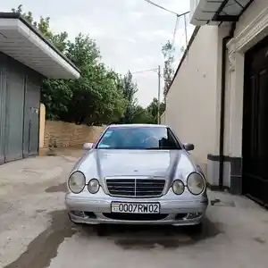 Mercedes-Benz E class, 2001