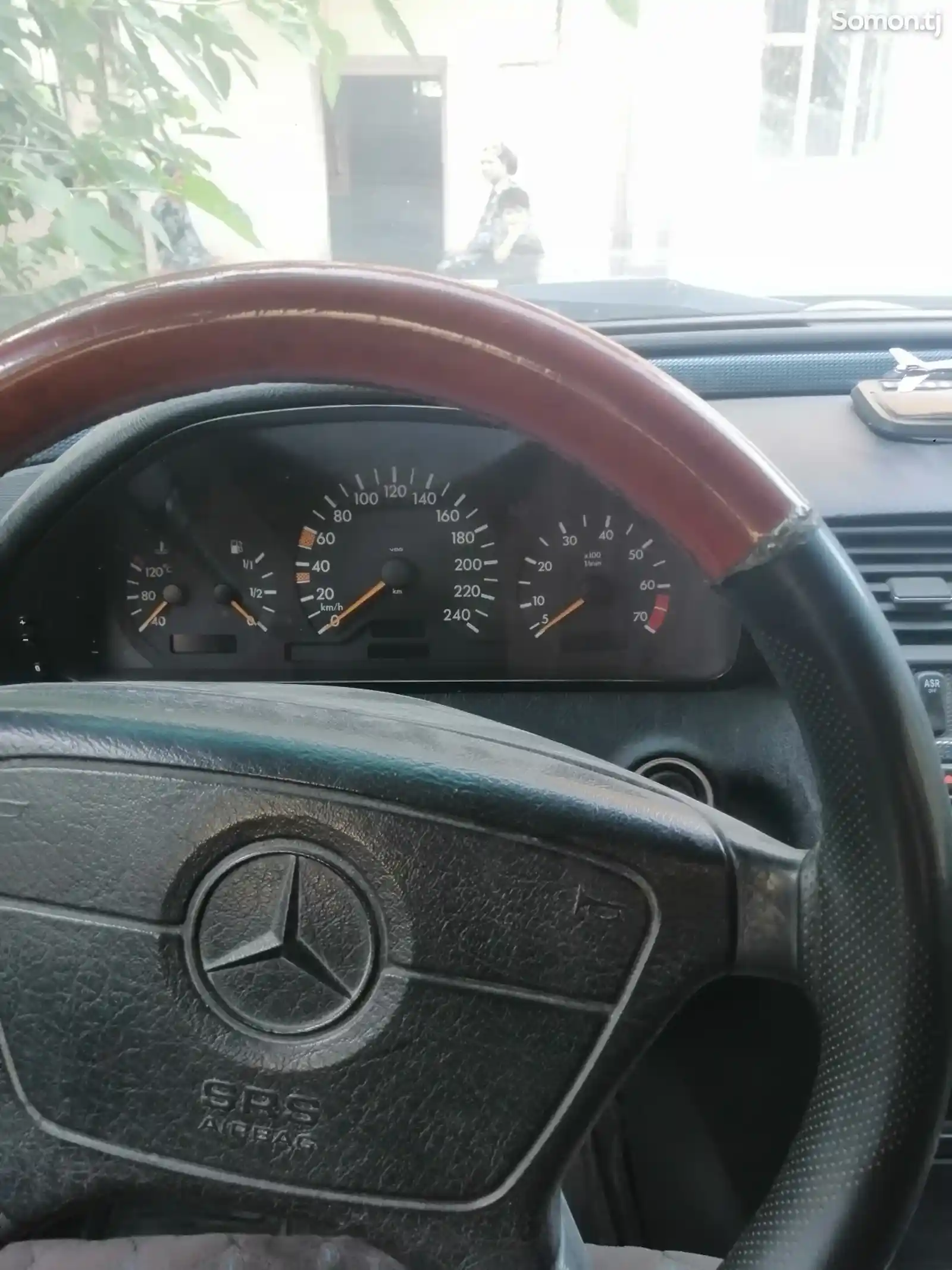 Mercedes-Benz W124, 1994-4