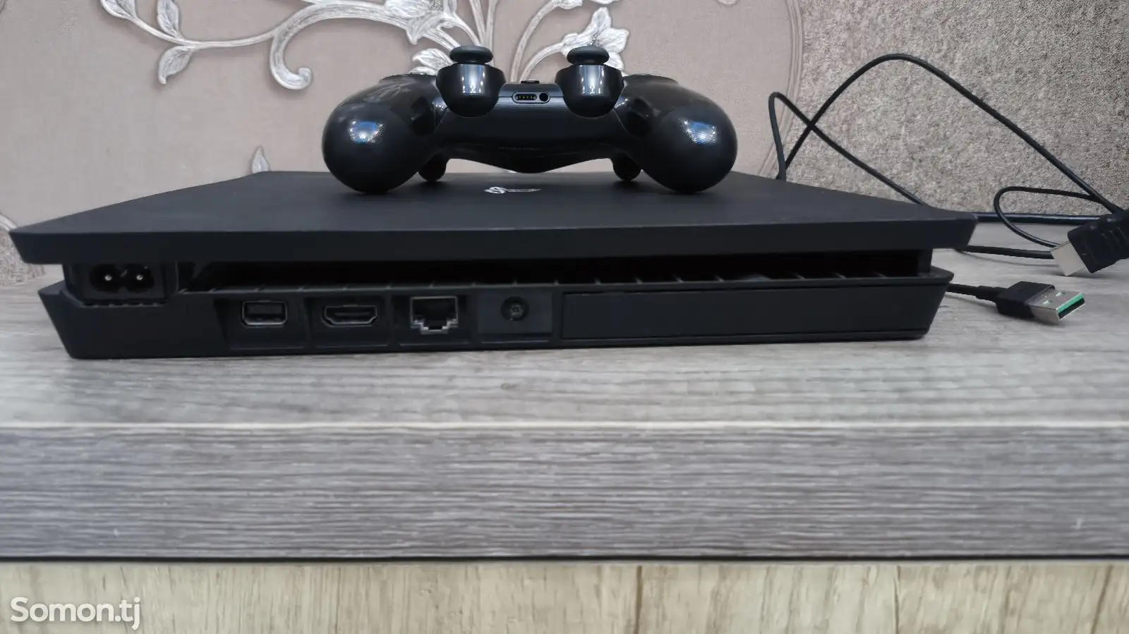 Игровая приставка Sony Playstation 4 Slim-1