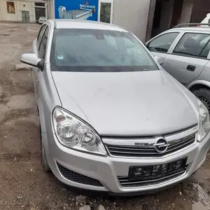 Лобовое стекло от Opel Astra H