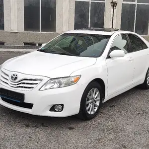 Toyota Camry, 2011