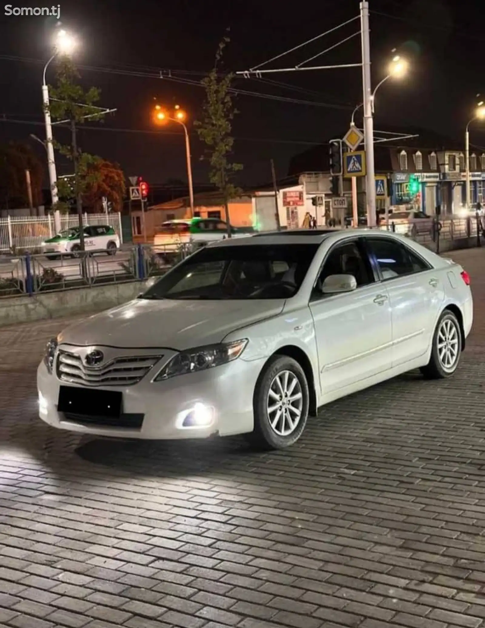 Toyota Camry, 2010-3