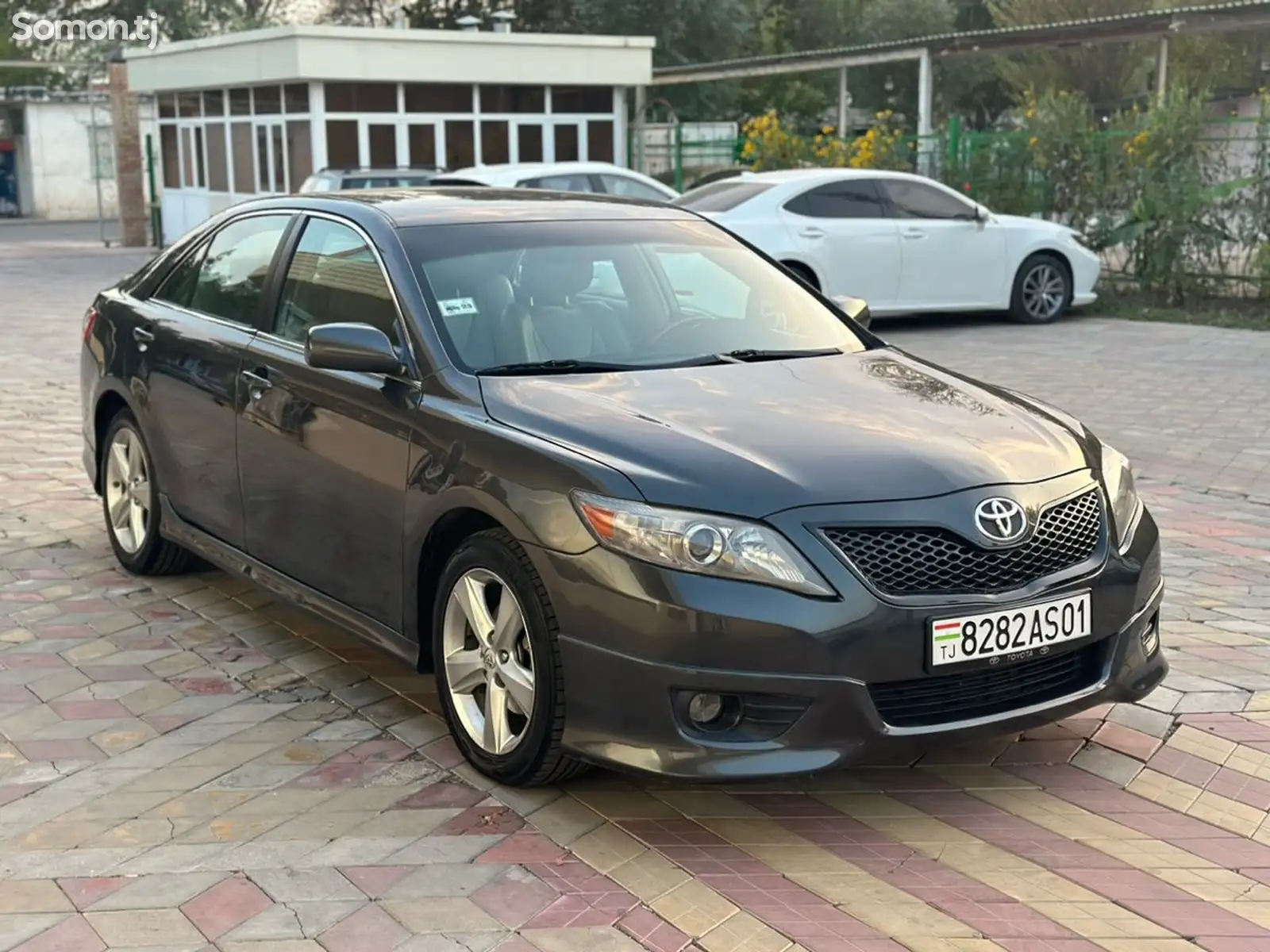 Toyota Camry, 2010-3