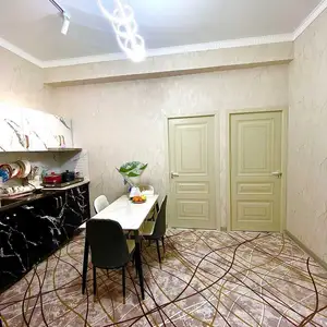 2-комн. квартира, Цокольный этаж, 59м², Сино