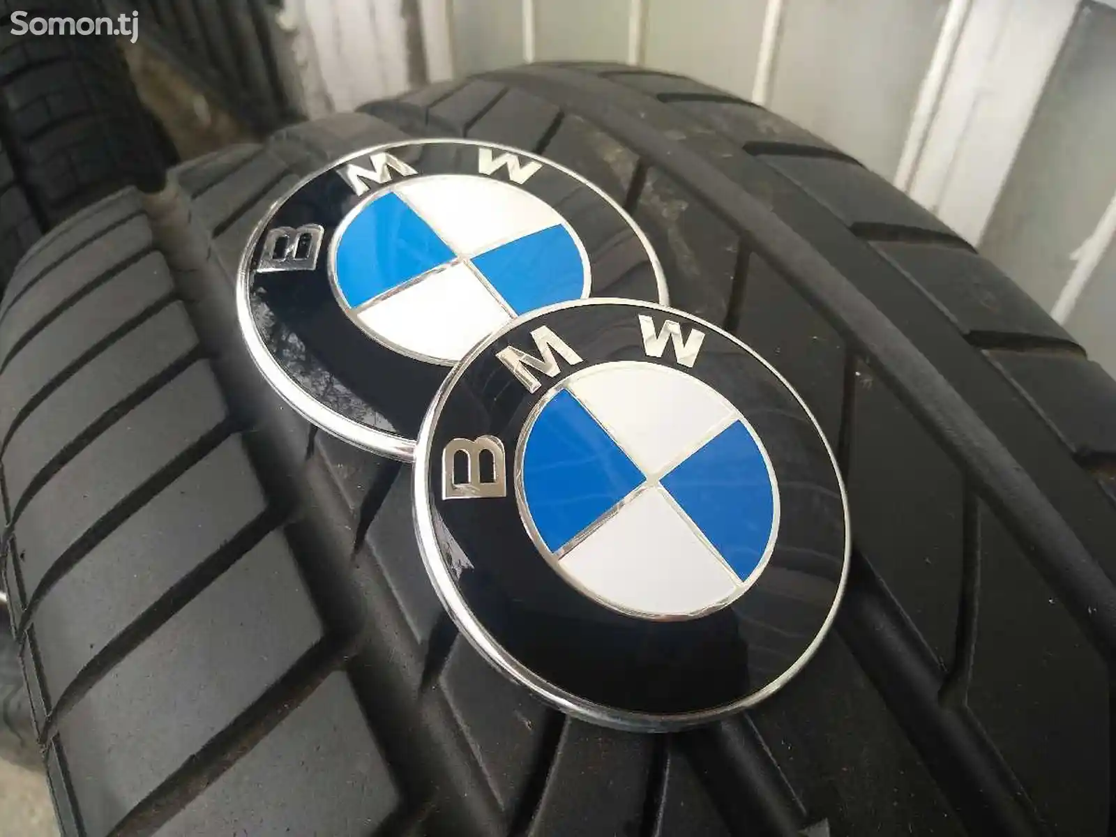 Эмблема капота BMW-5