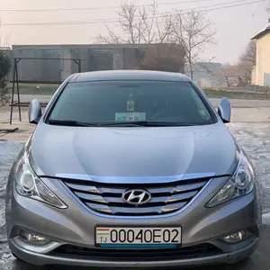 Hyundai Sonata, 2010