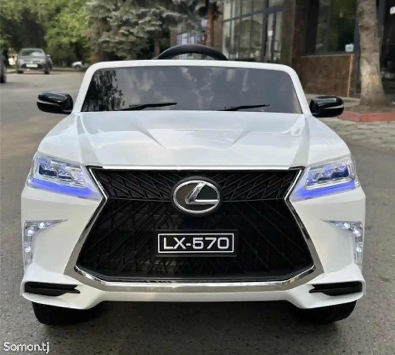 Детский электромобиль Lexus LX570-3