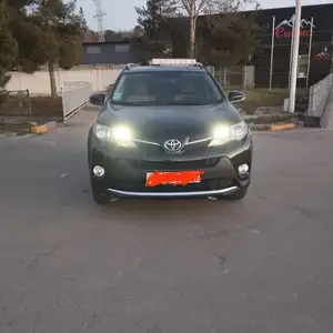 Toyota RAV 4, 2013