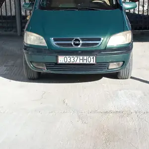 Opel Zafira, 2001