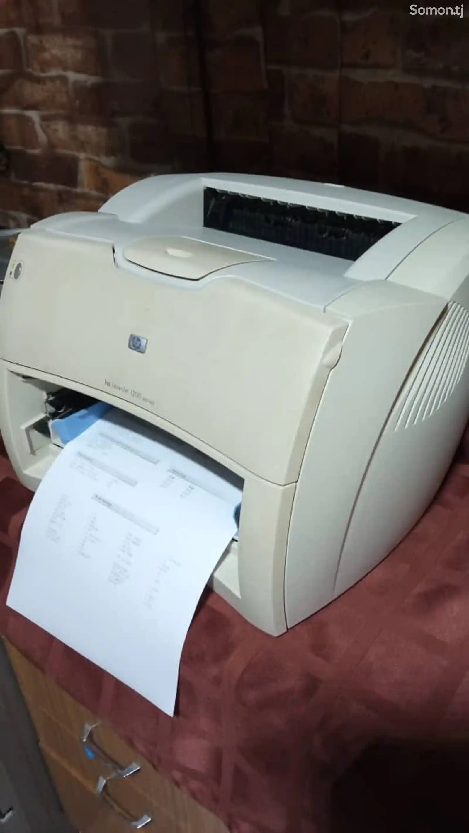 Принтер HP LaserJet 1200-1