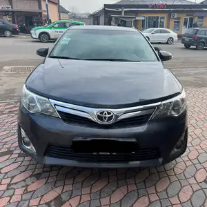 Toyota Camry, 2012