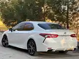 Toyota Camry, 2018-5