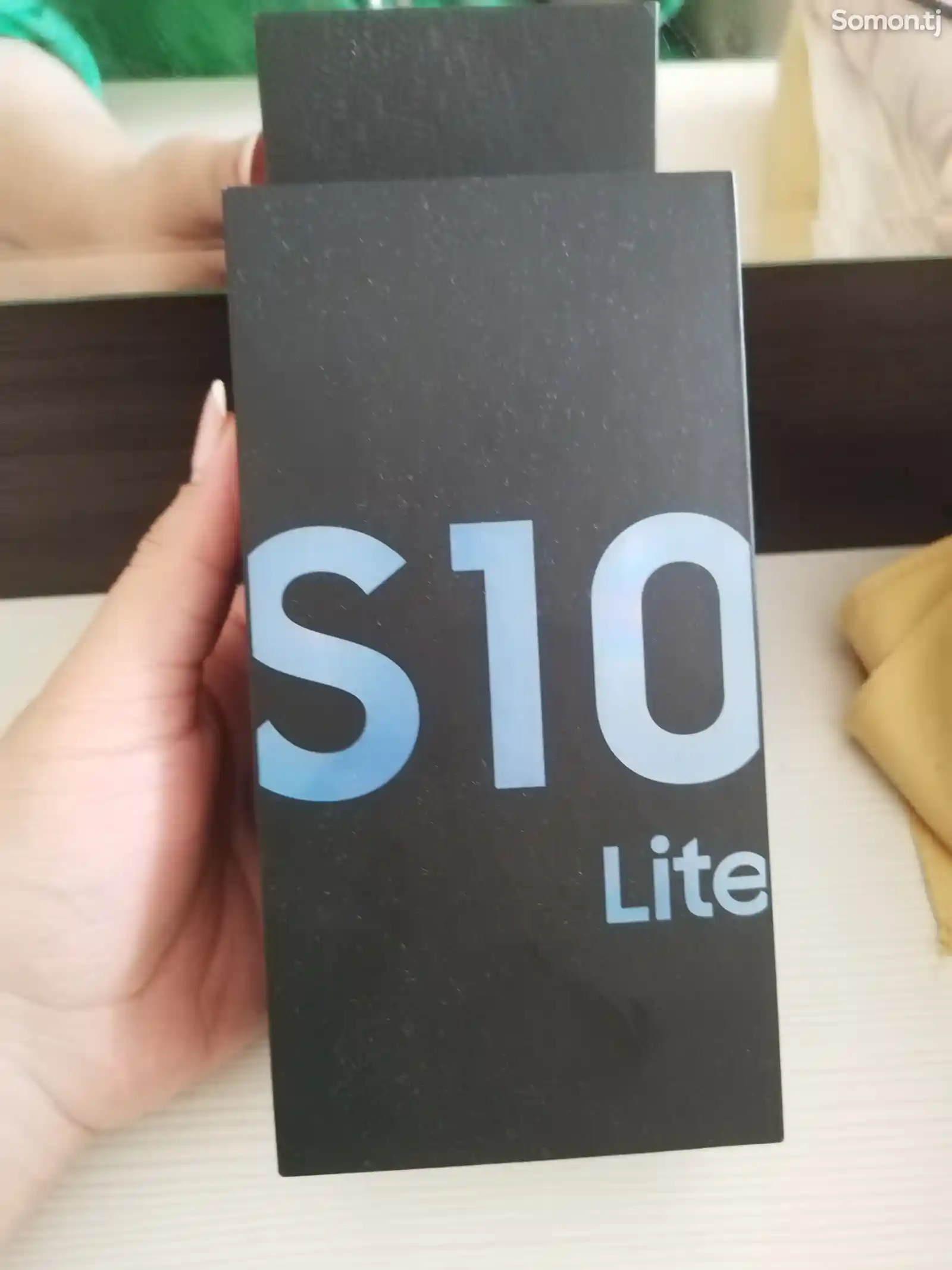 Samsung Galaxy S10 Lite-1