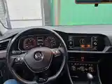 Volkswagen Jetta, 2019-4