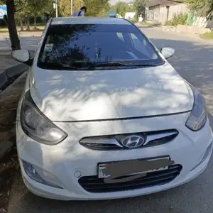 Hyundai Accent, 2013