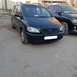 Opel Zafira, 2002