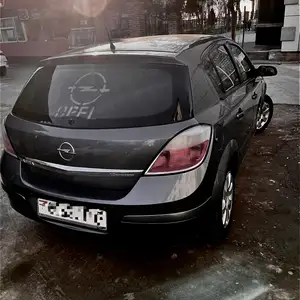 Opel Astra H, 2004