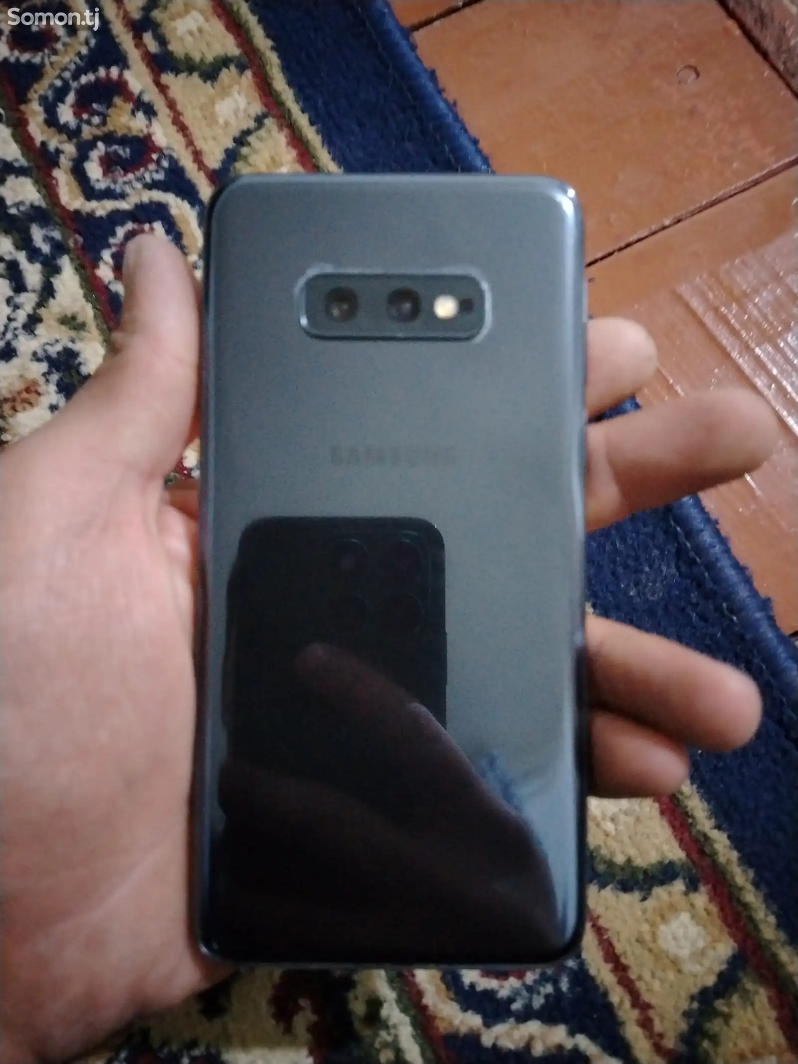 Samsung Galaxy S10E-2