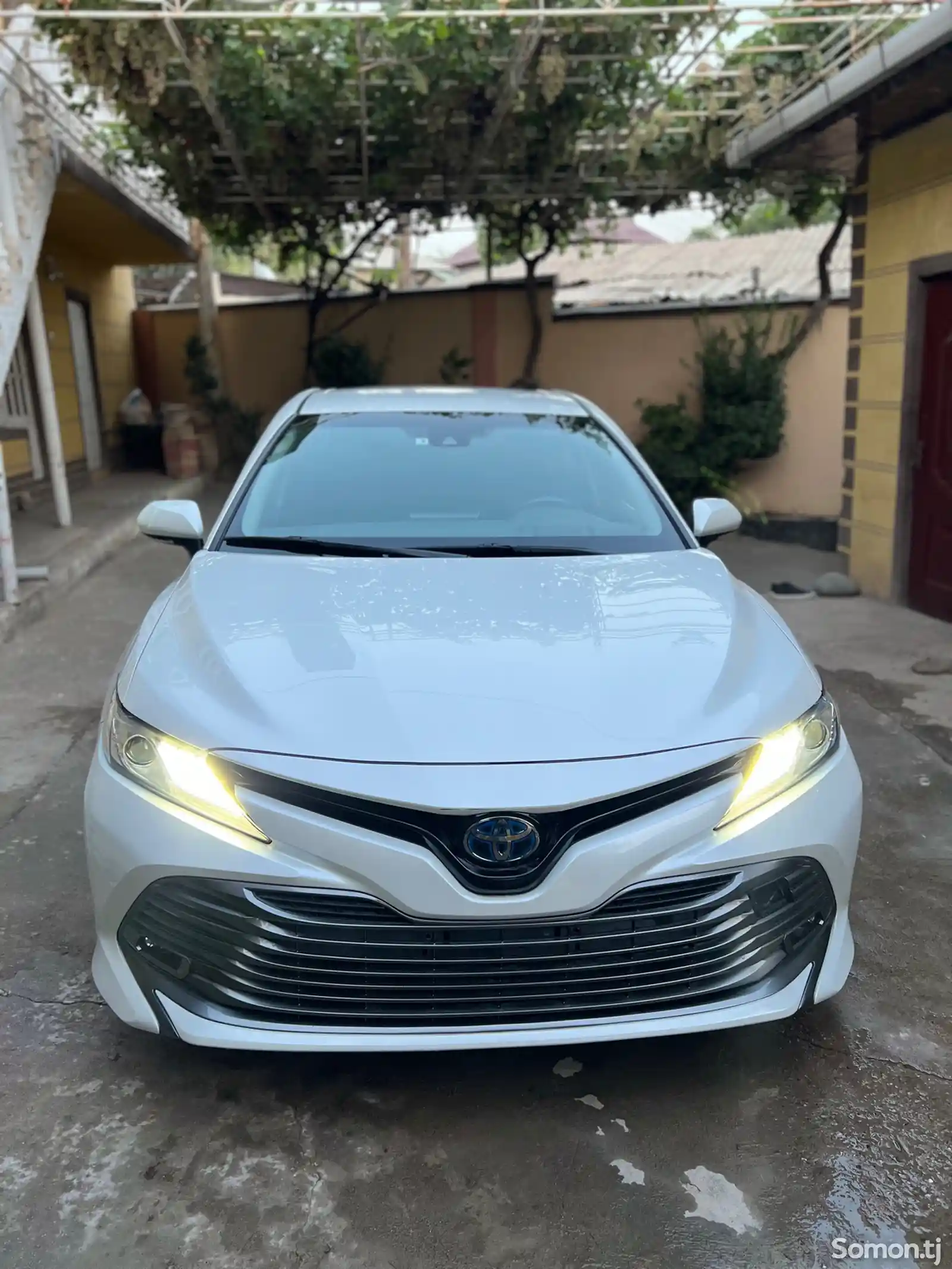 Toyota Camry, 2017-1