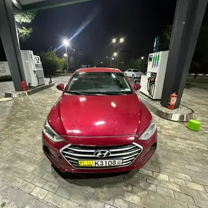 Hyundai Elantra, 2018