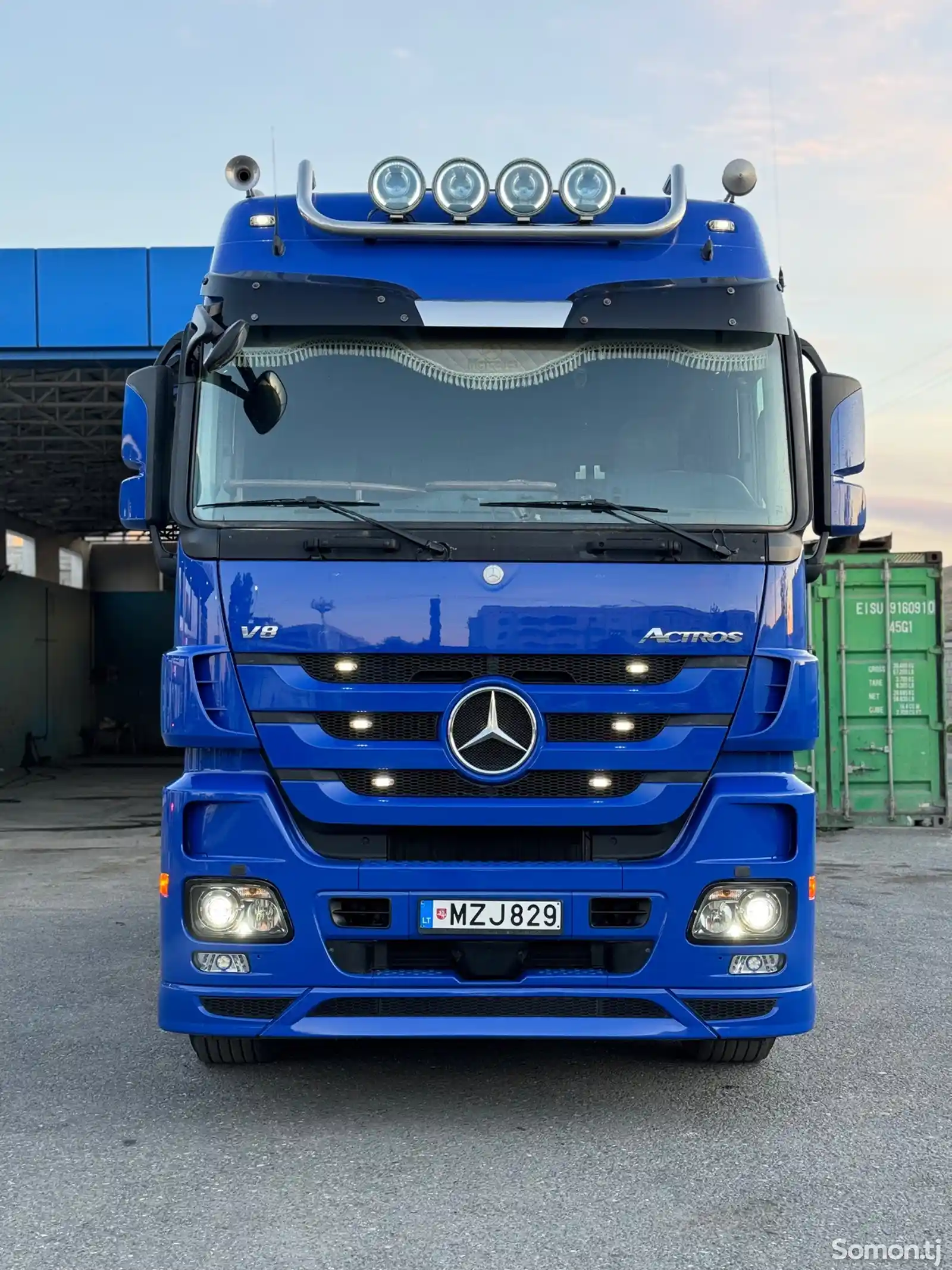 Седельный тягач Mercedes-Benz Actros V8 Avtomat Retarder-2