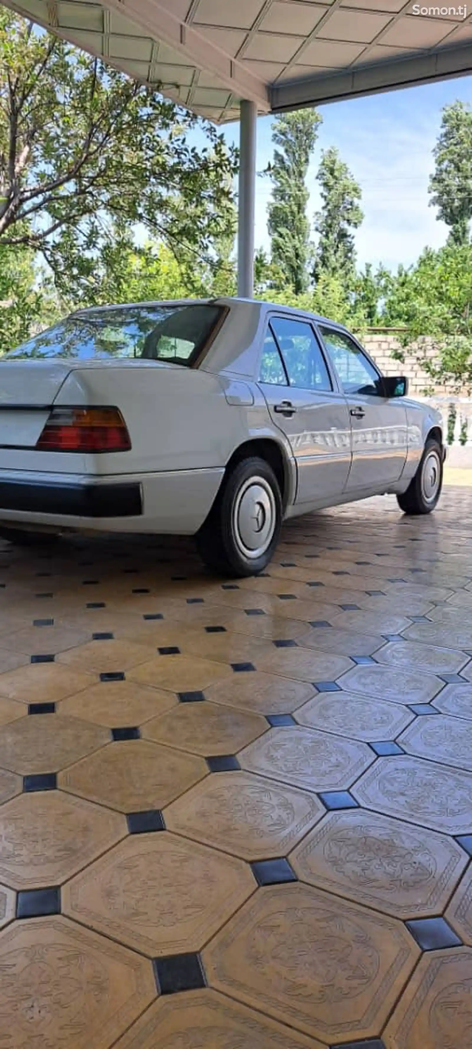 Mercedes-Benz W124, 1992-1