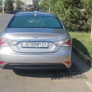 Hyundai Sonata, 2013