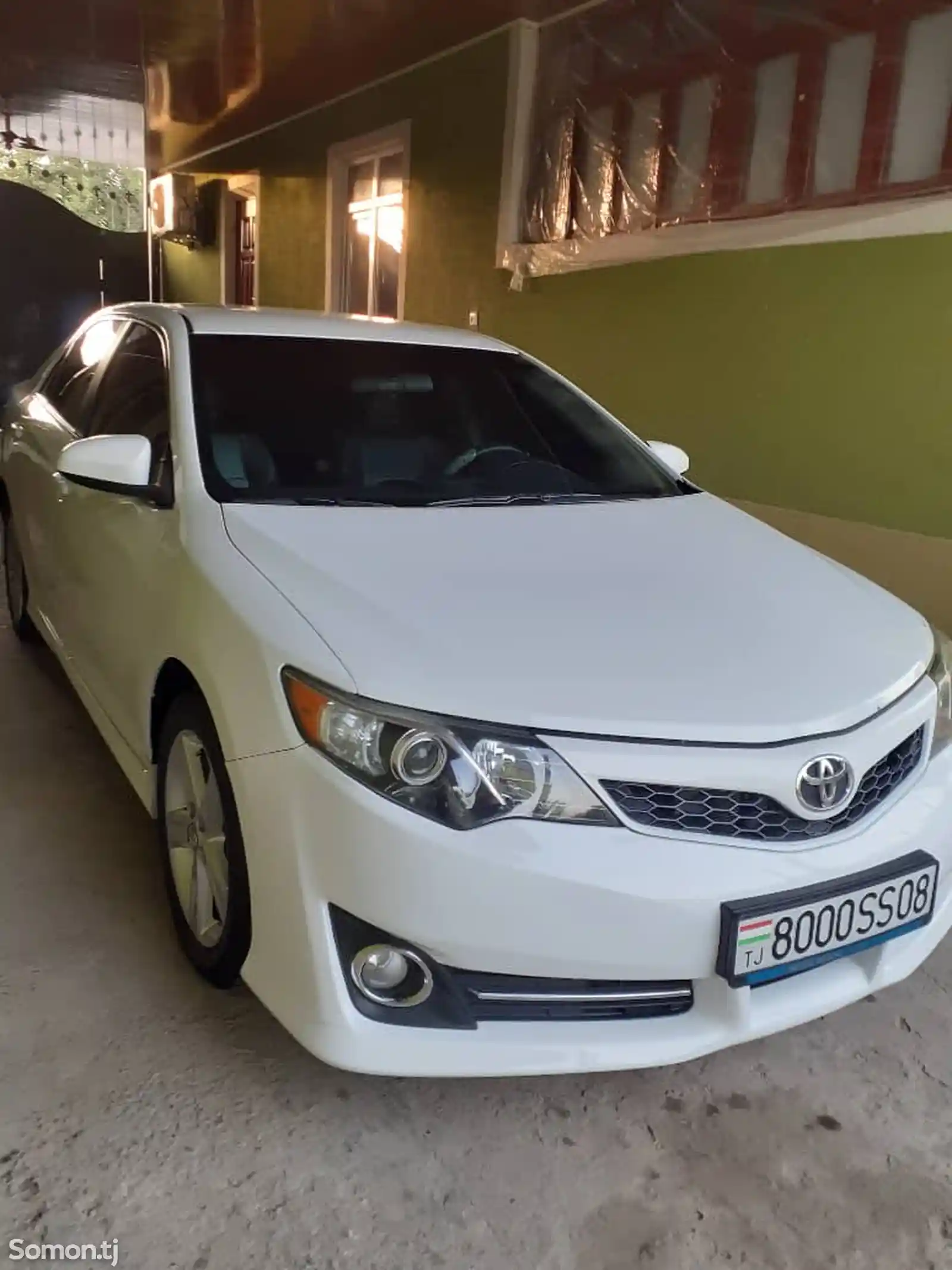 Toyota Camry, 2013-1