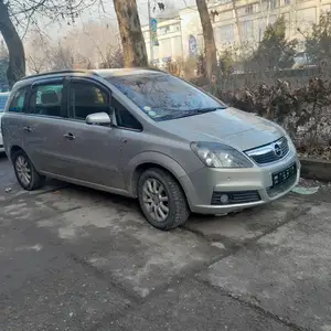 Opel Zafira, 2006