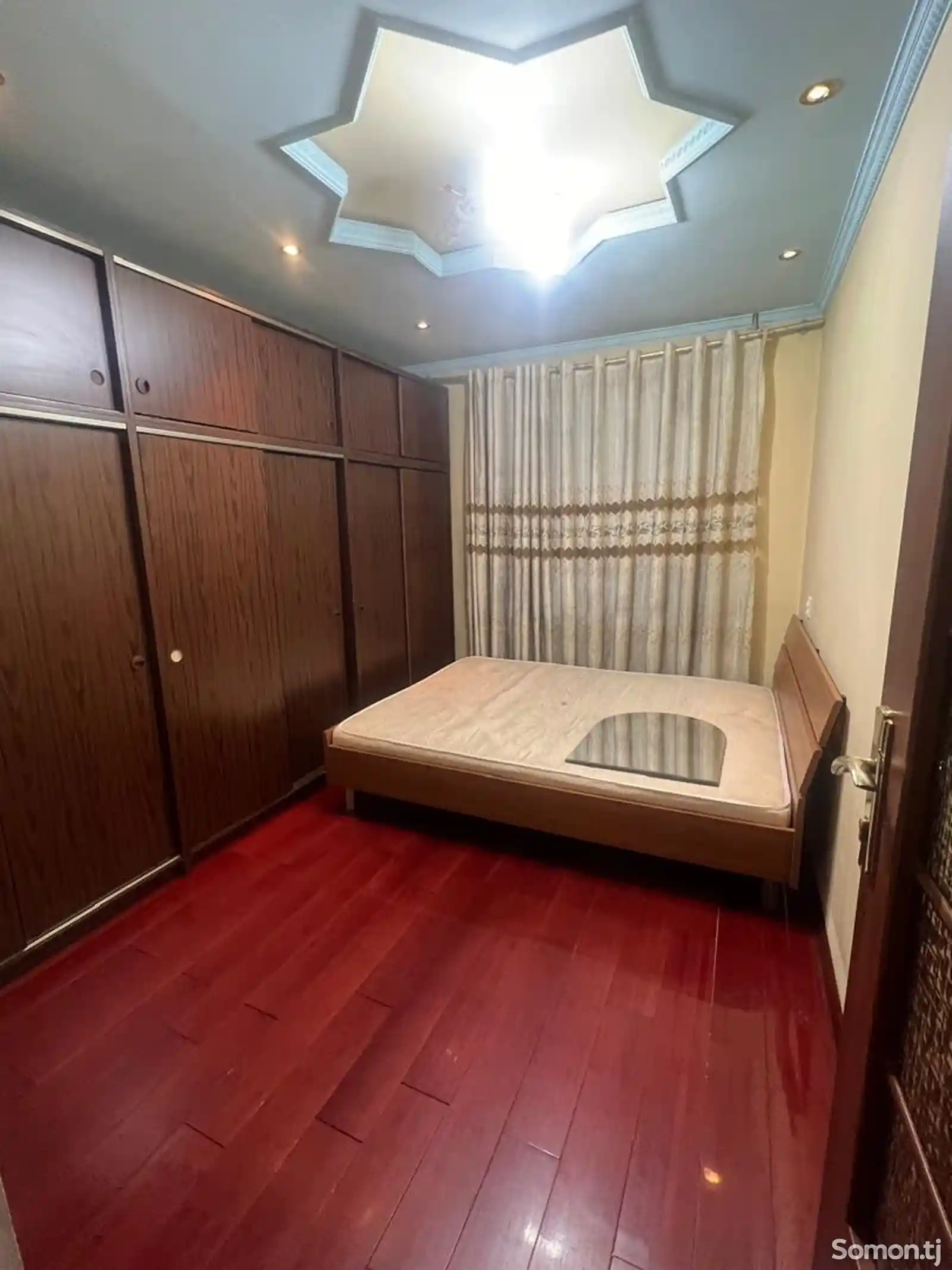 3-комн. квартира, 3 этаж, 80м², поворот аэропорта-2