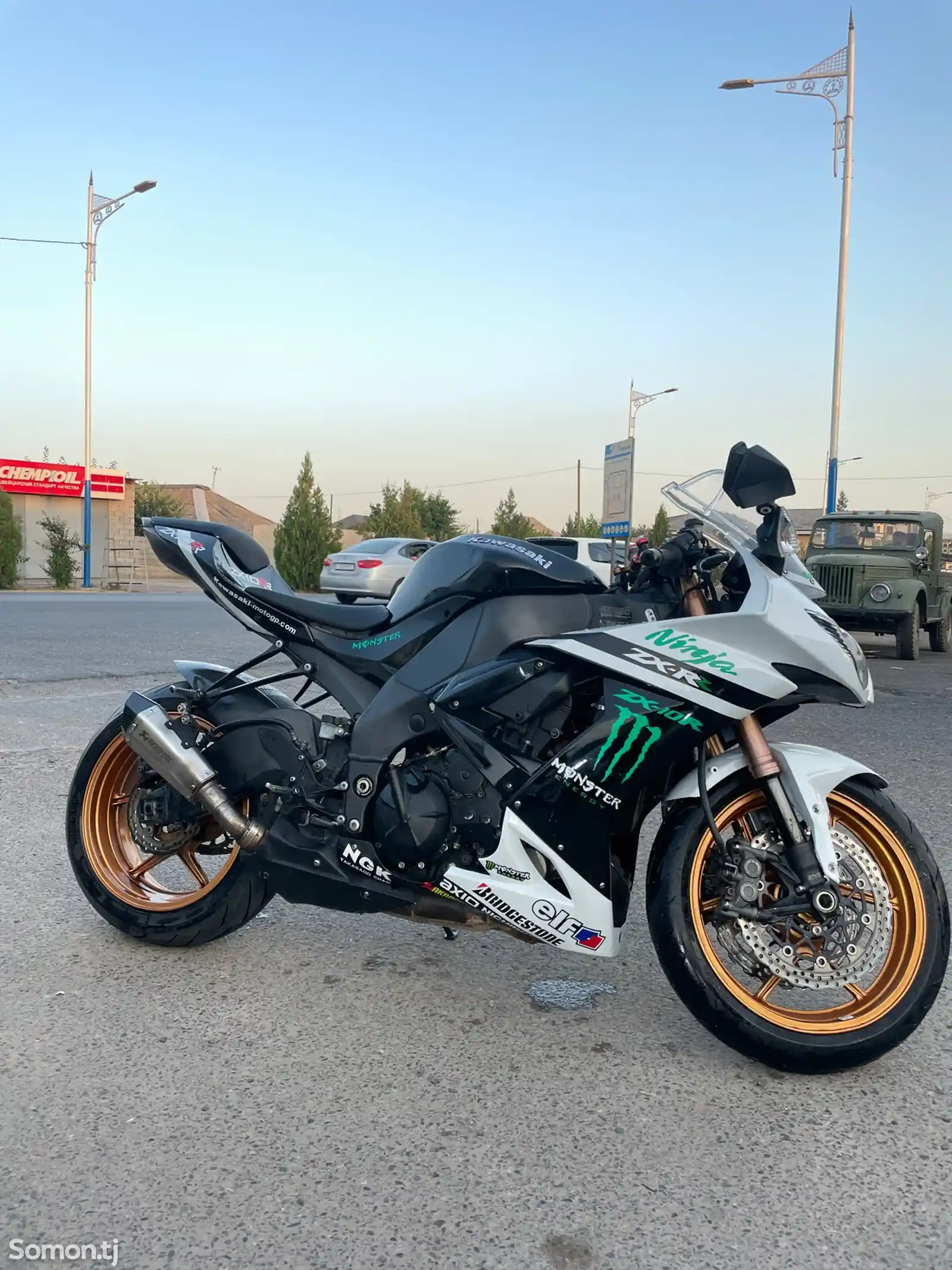 Мотоцикл Kawasaki zx10rr-3