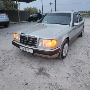 Mercedes-Benz E class, 1991