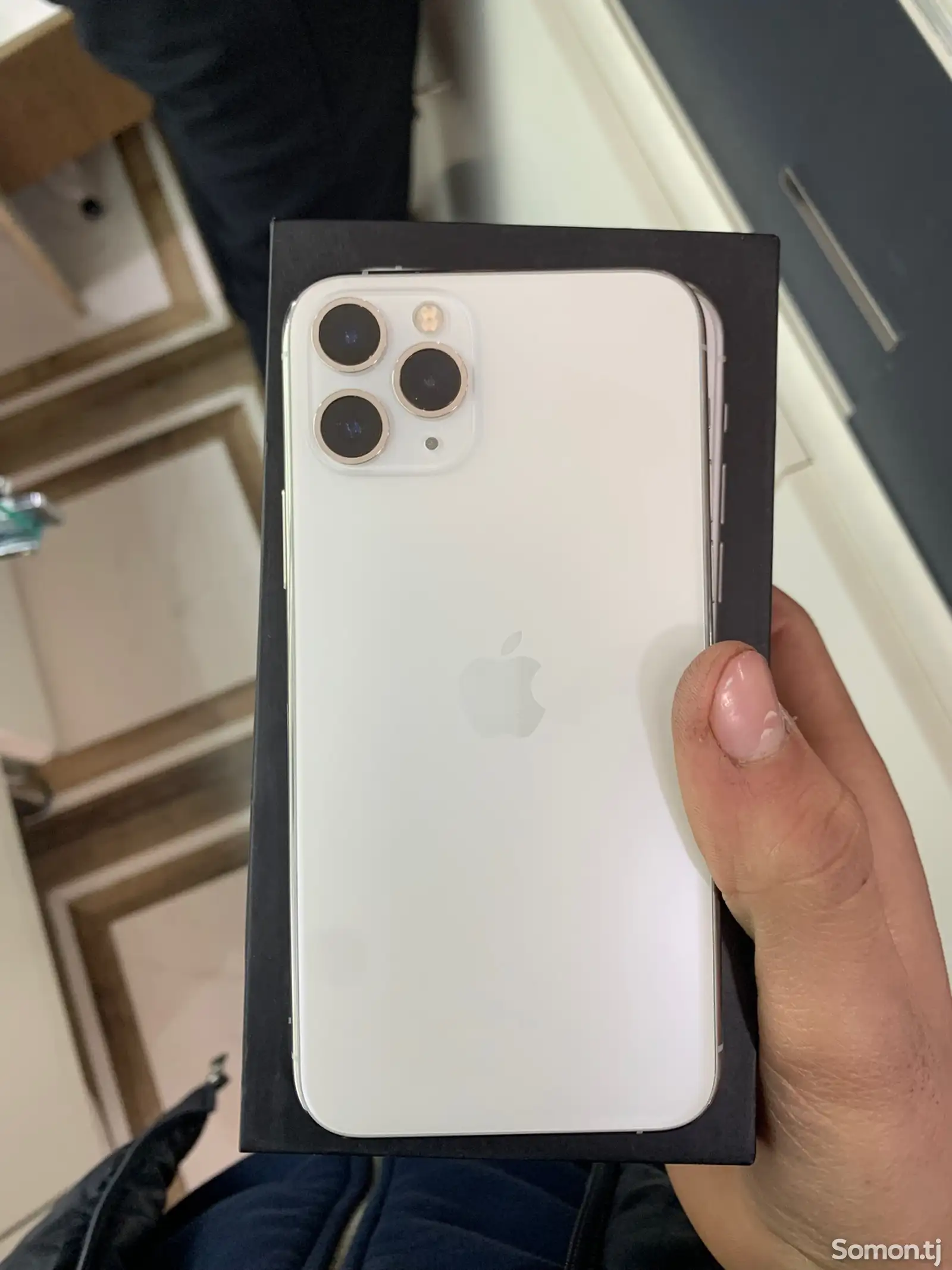 Apple iPhone 11 Pro, 64gb-1