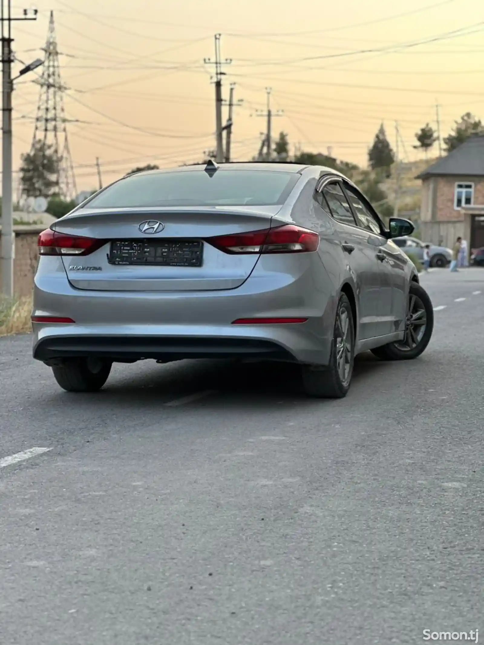 Hyundai Elantra, 2016-5