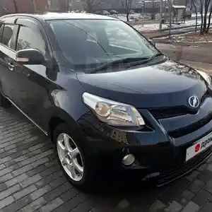 Лобовое стекло на Toyota Ist