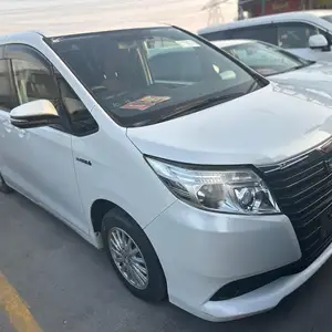 Toyota Noah, 2014