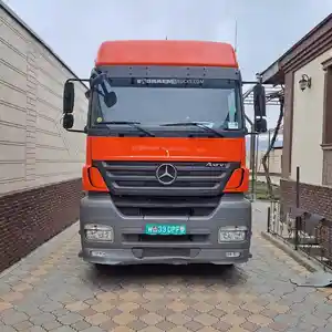 Седельный тягач Mercedes
