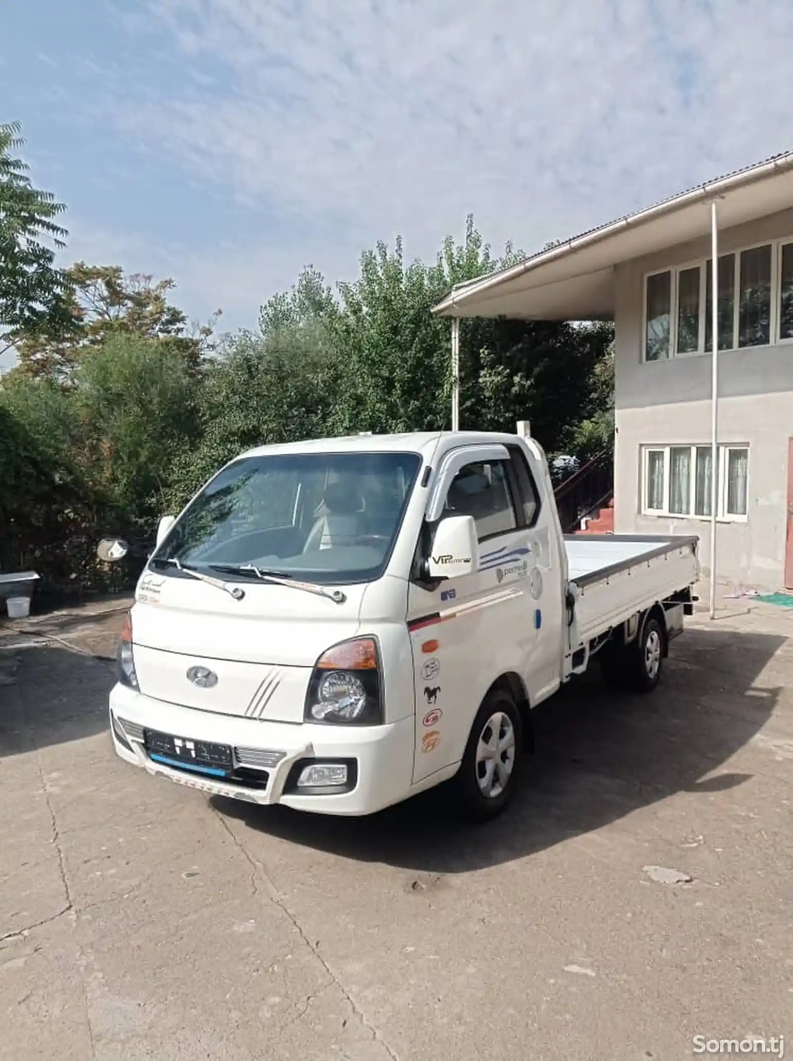 Бортовой автомобиль Hyundai Porter 2, 2015-1