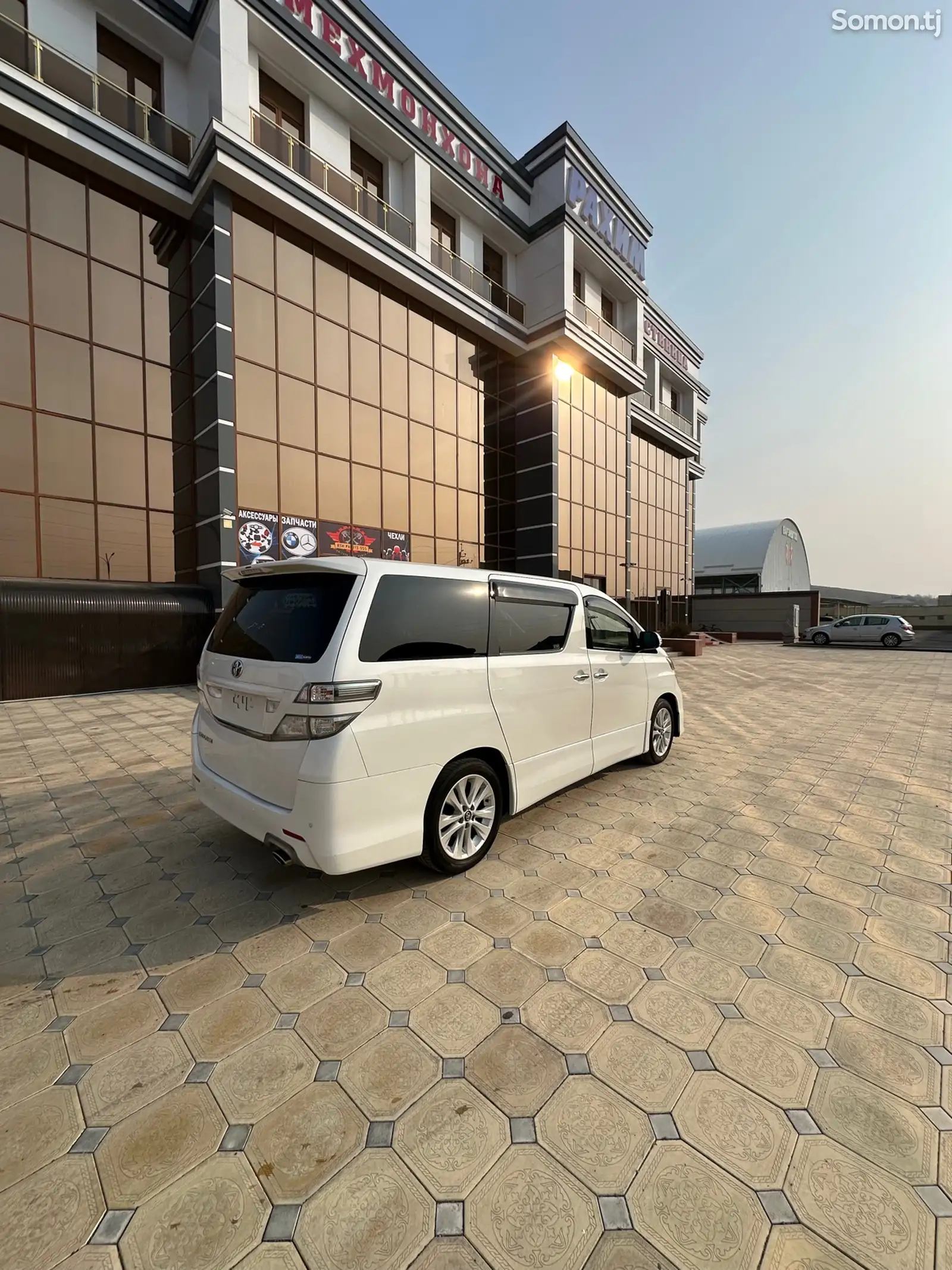 Toyota Vellfire, 2014-1