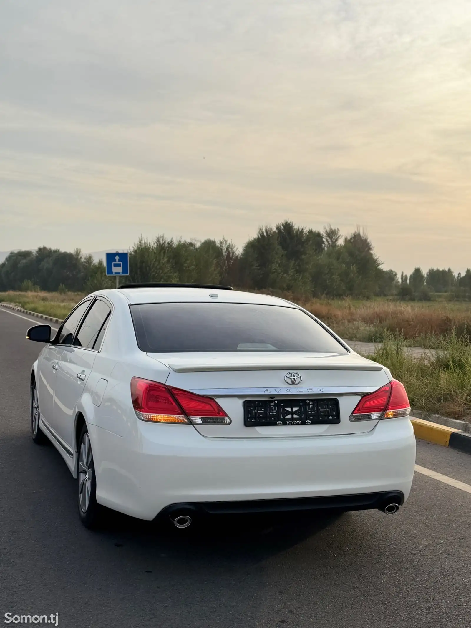 Toyota Avalon, 2011-6