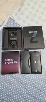 Samsung Galaxy Z Folder 3-4