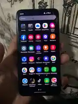 Samsung Galaxy S10E-3