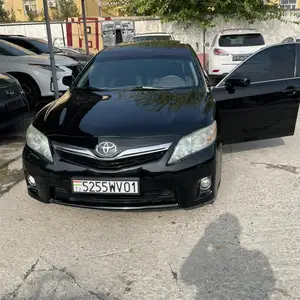 Toyota Camry, 2011