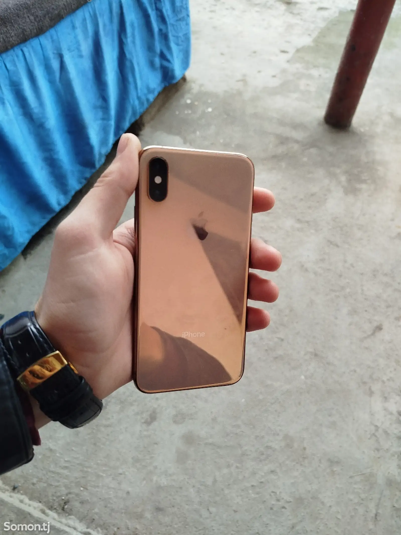 Apple iPhone Xs, 64 gb, Gold-1