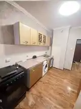 3-комн. квартира, 1 этаж, 80м², Зарафшон-6